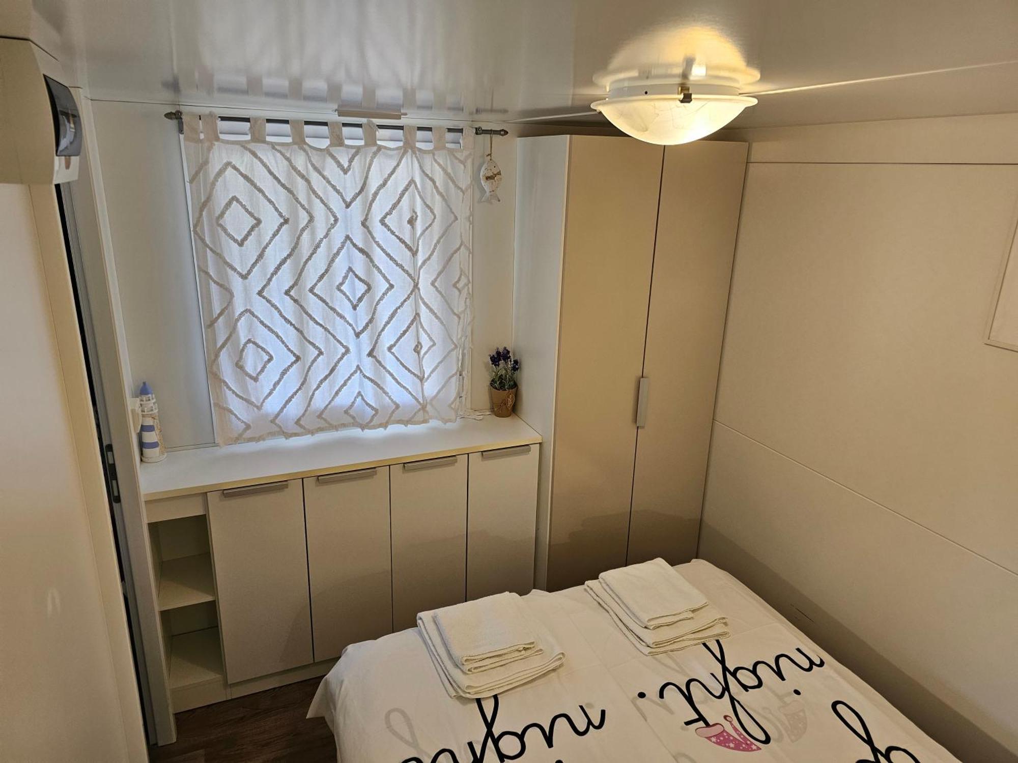 Mobile Home Sea Fairy , Jezera , Murter Tisno Eksteriør billede